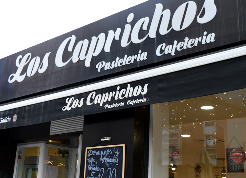 Los Caprichos, cafetería y pastelería con verdaderas delicatessen